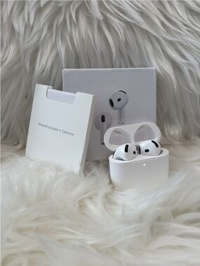 Apple Airpods Gen 4 Wireless Earbuds with Charging Case